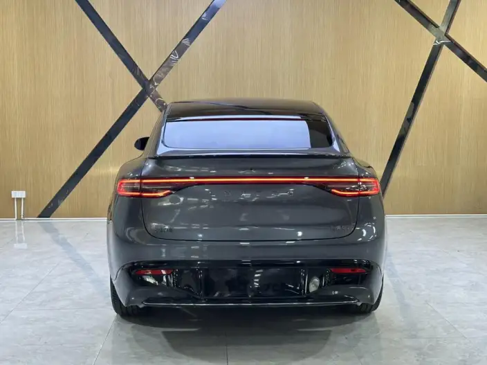 Luxeed R7 2025 Model Extended Range 53.4kWh Max Rear Drive Edition – фото 5