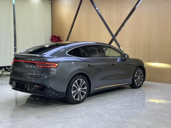 Luxeed R7 2025 Model Extended Range 53.4kWh Max Rear Drive Edition – фото 6