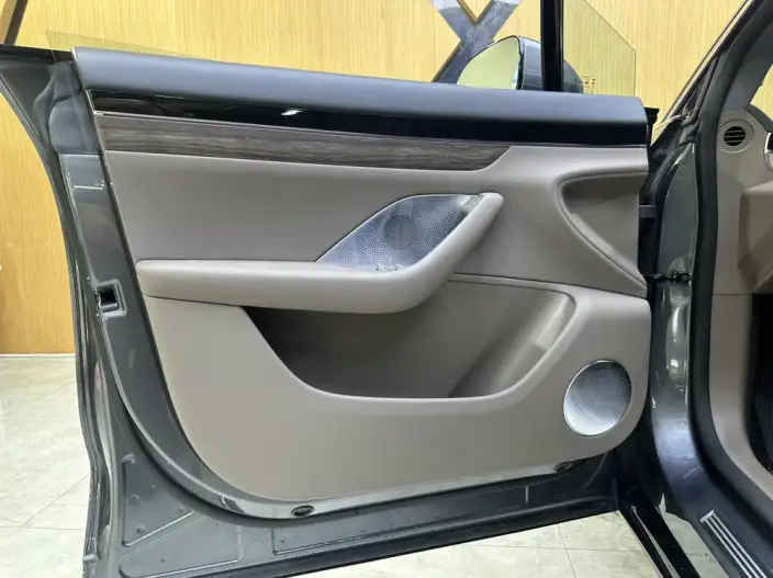 Luxeed R7 2025 Model Extended Range 53.4kWh Max Rear Drive Edition – фото 9