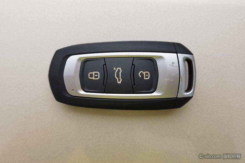Geely Emgrand 2017 Sedan Millionth 1.5L Manual Upward – фото 6