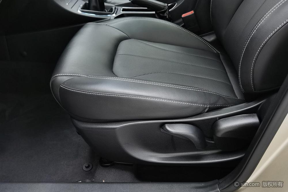 Geely Emgrand 2017 Sedan Millionth 1.5L Manual Upward – фото 18