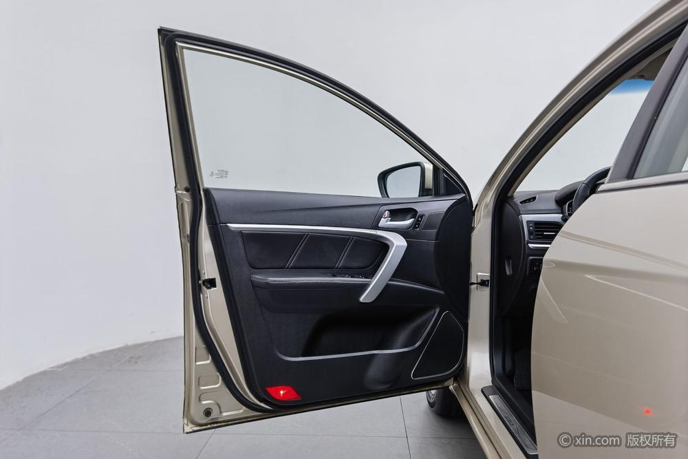 Geely Emgrand 2017 Sedan Millionth 1.5L Manual Upward – фото 21
