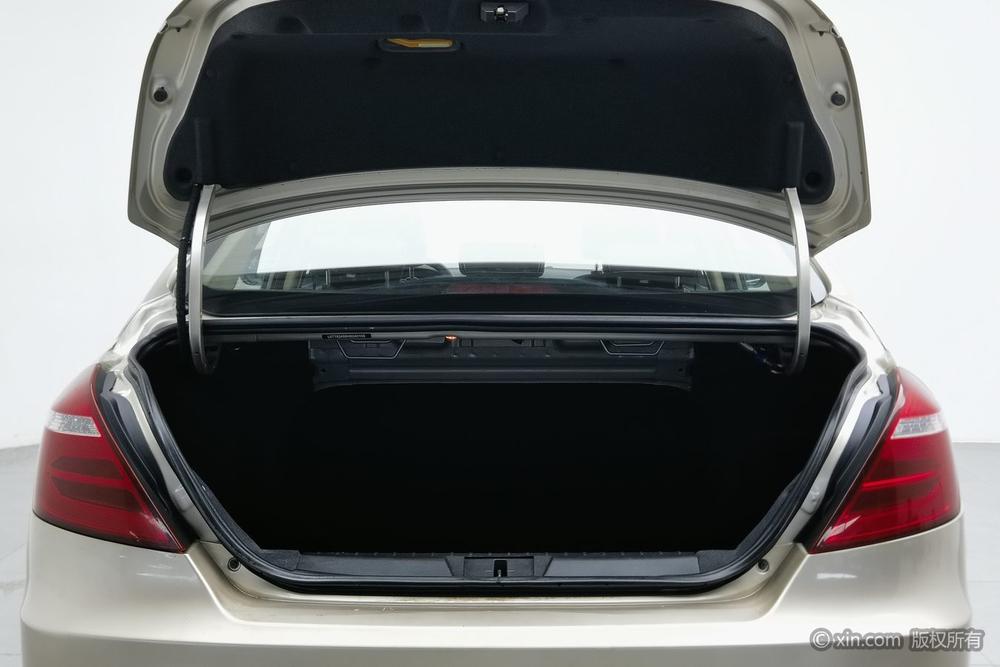 Geely Emgrand 2017 Sedan Millionth 1.5L Manual Upward – фото 23