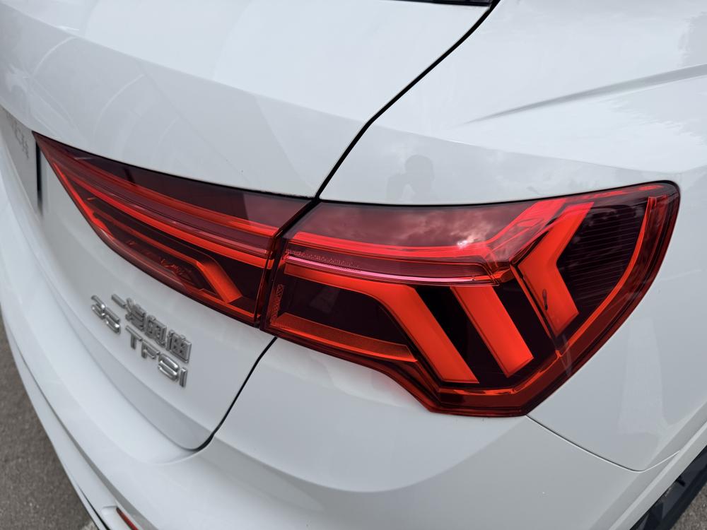 AUDI Q3 2024 35 TFSI Stylish Dynamic – фото 8