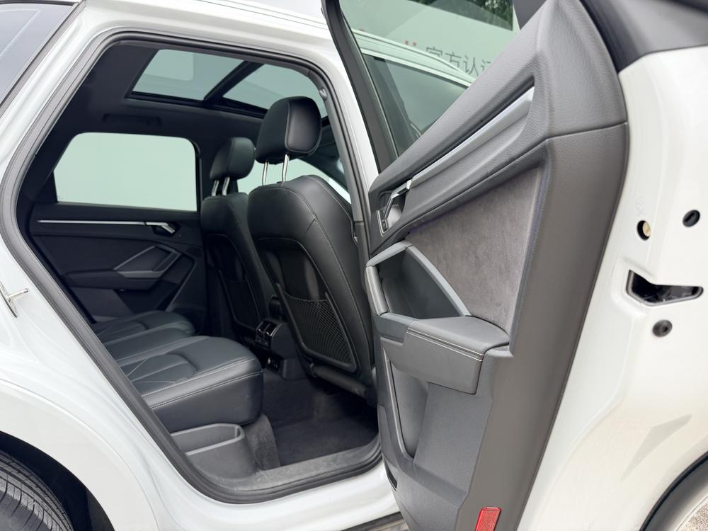 AUDI Q3 2024 35 TFSI Stylish Dynamic – фото 13