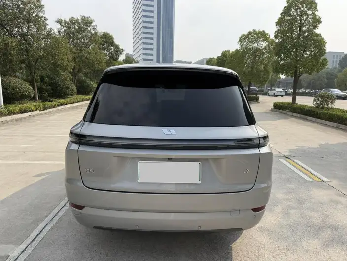 Li Auto L9 2022 Model Max Edition – фото 6