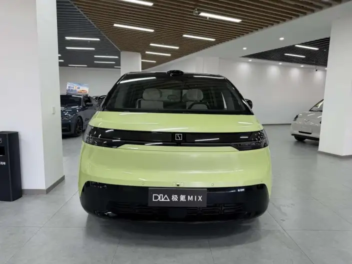 ZEEKR MIX 2025 Model 76kWh Smart Driving Edition