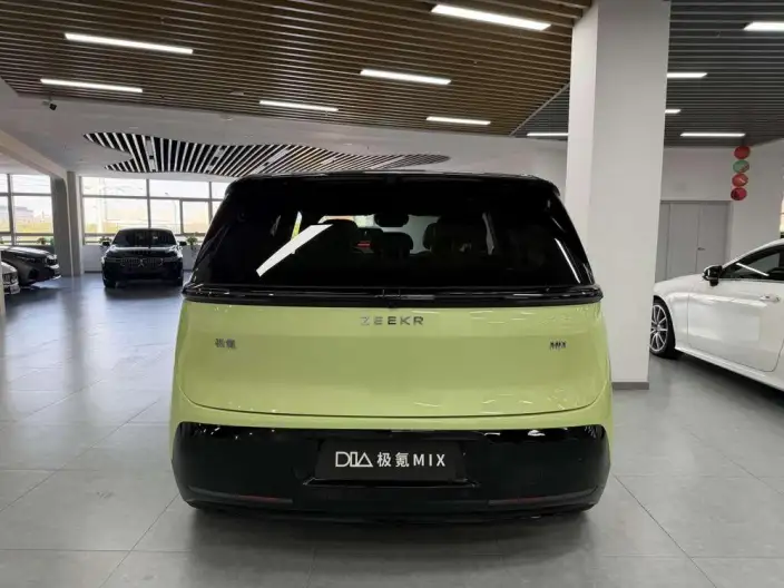 ZEEKR MIX 2025 Model 76kWh Smart Driving Edition – фото 6