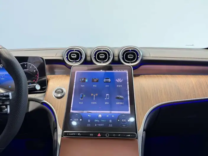 Mercedes-Benz GLC 2025 Model GLC 300 L 4MATIC Dynamic Model 5 seat – фото 10