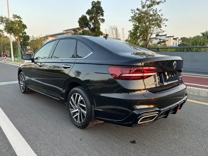 Volkswagen Lavida 2023 Model 1.5L Automatic Five million editions – фото 5