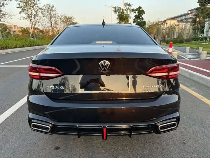 Volkswagen Lavida 2023 Model 1.5L Automatic Five million editions – фото 6