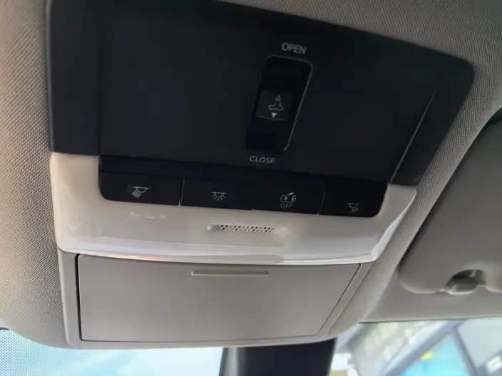 Nissan Sylphy 2023 Model 1.6L CVT Yuexiang Edition – фото 9