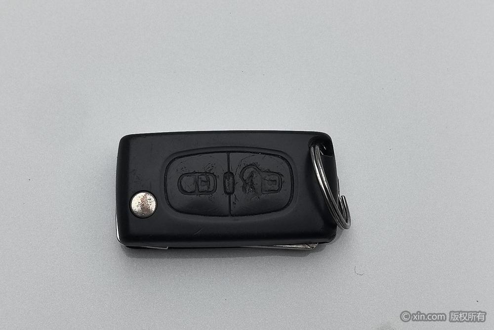 Citroën C-Triomphe 2013 Sedan 1.6L Manual Fashion – фото 6