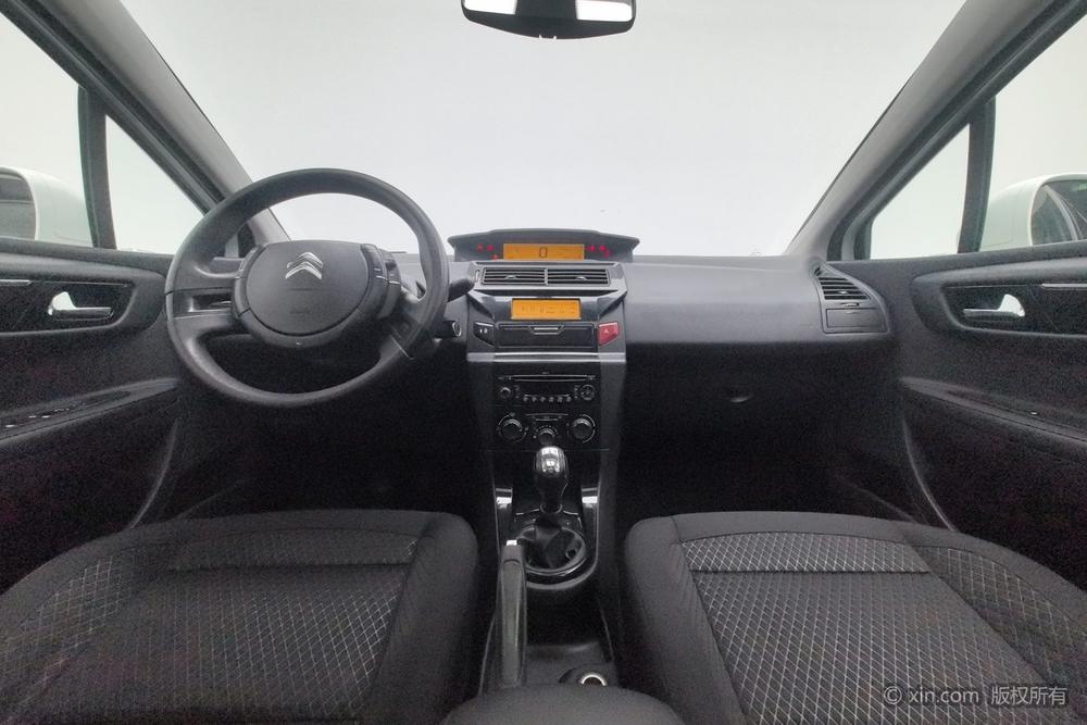 Citroën C-Triomphe 2013 Sedan 1.6L Manual Fashion – фото 12
