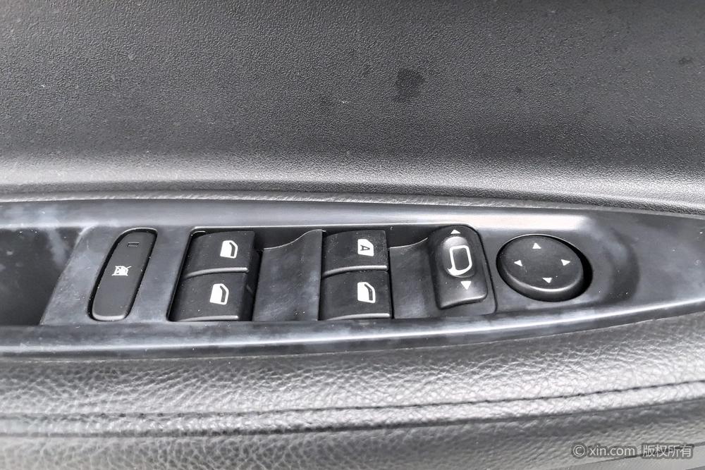 Citroën C-Triomphe 2013 Sedan 1.6L Manual Fashion – фото 22