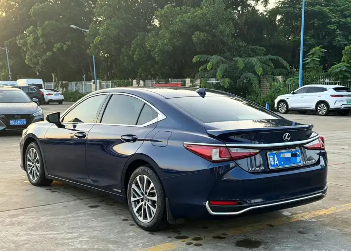 Lexus ES 2022 Model 200 Superior Edition