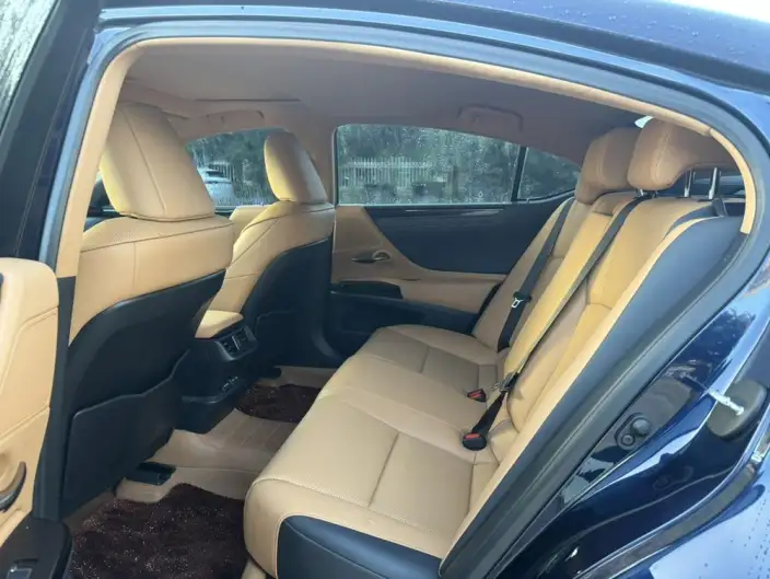 Lexus ES 2022 Model 200 Superior Edition – фото 9