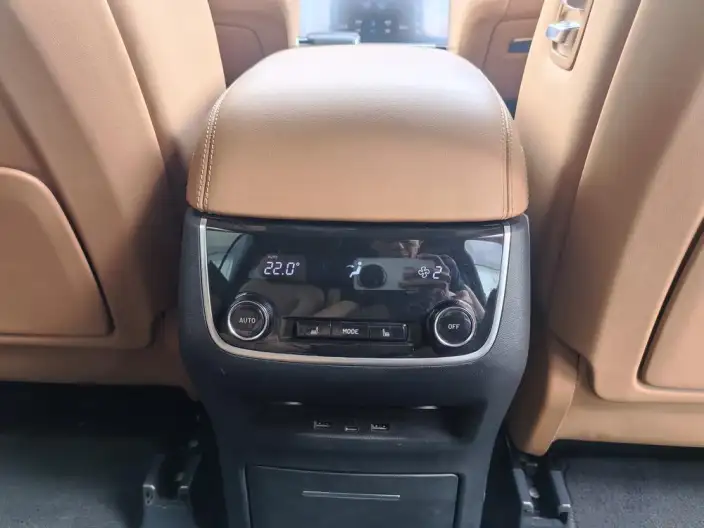 Li Auto ONE 2021 Model Extended Range 6 seat Edition – фото 8
