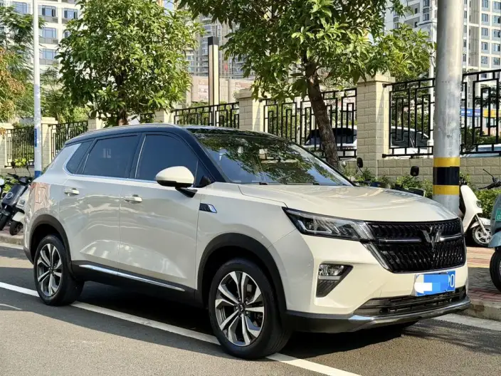 WULING Asta 2021 Model 1.5T Automatic Starlight Edition