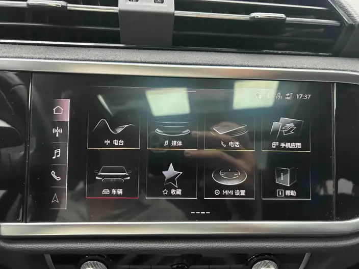 AUDI Q3 2022 Model 35 TFSI Fashion Dynamic Model – фото 10