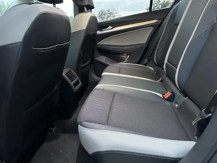 Volkswagen Golf 2023 Model Facelift 280TSI DSG Pro – фото 8