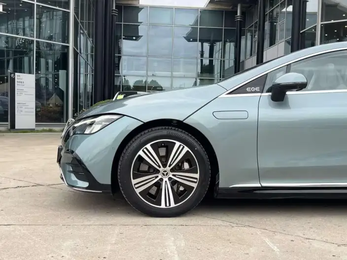Mercedes-Benz EQE 2025 Model EQE 500 4MATIC Deluxe Edition – фото 10