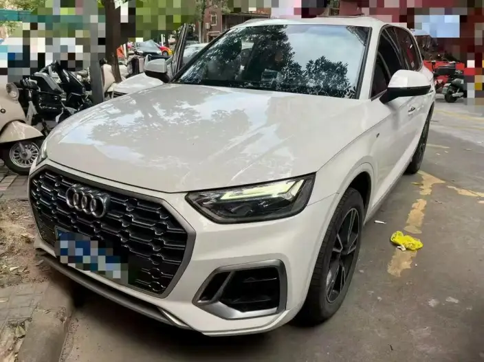 Audi Q5L 2022 Model 40T Fashion Dynamic Model