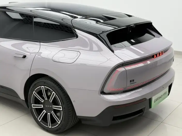 AUDI E5 Sportback 2026 Model Pioneer quattro Model – фото 4