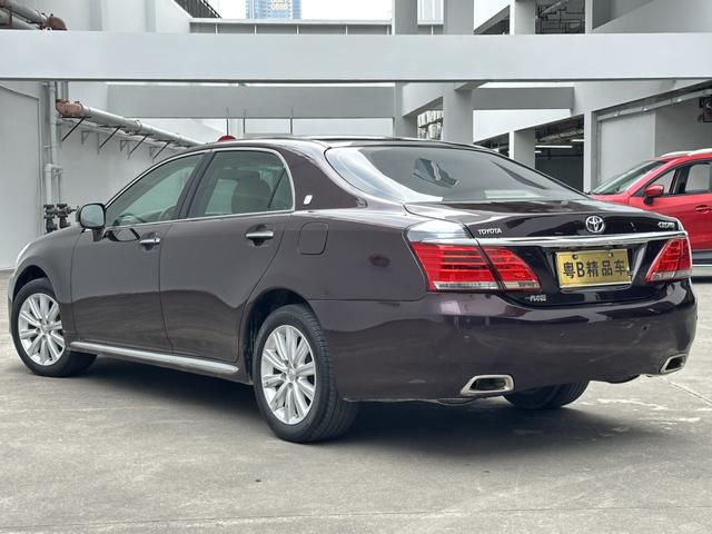 Toyota Crown 2012 2.5L Royal Leather – фото 5