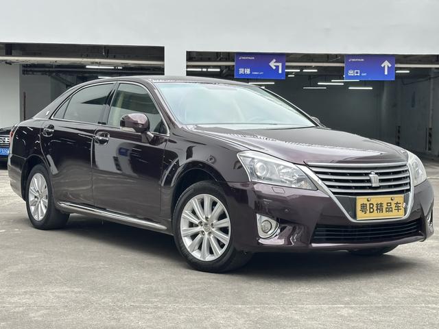 Toyota Crown 2012 2.5L Royal Leather – фото 6