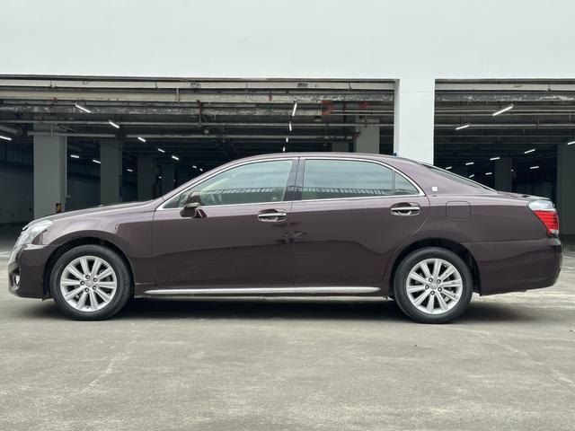 Toyota Crown 2012 2.5L Royal Leather – фото 7