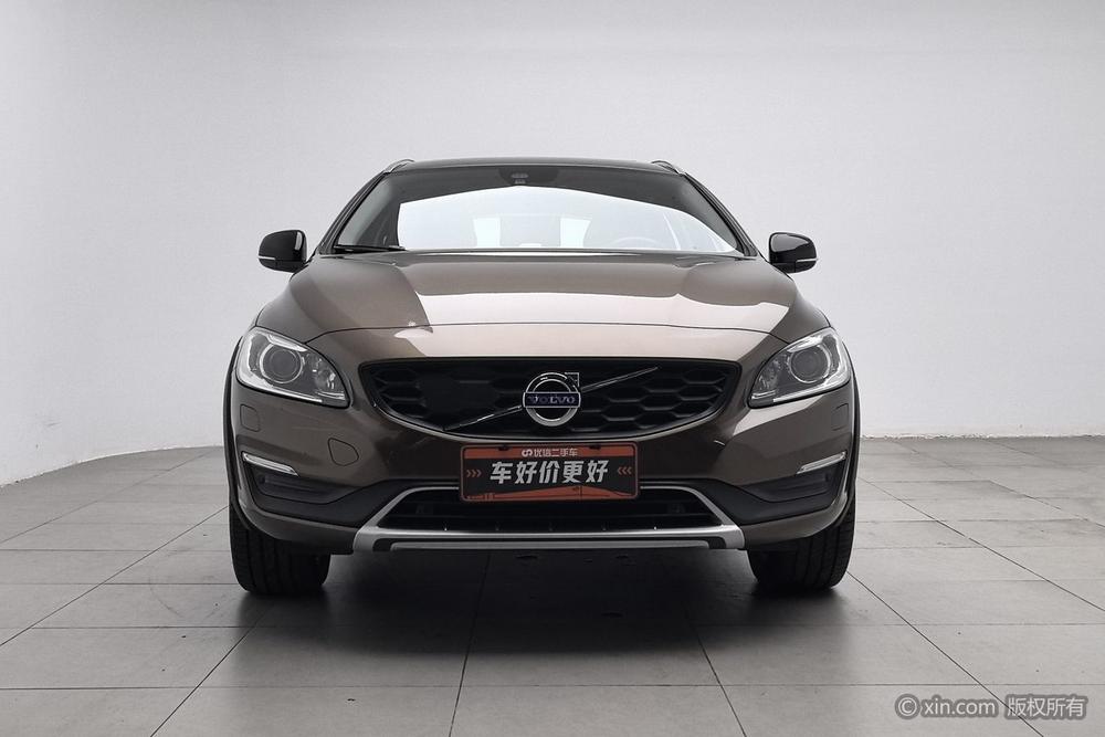 Volvo V60 2017 модификация Cross Country T5 AWD National V – фото 2