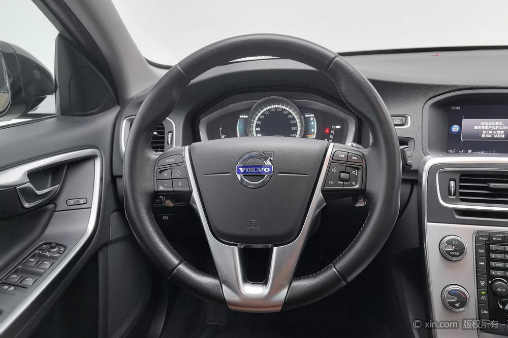 Volvo V60 2017 модификация Cross Country T5 AWD National V – фото 14