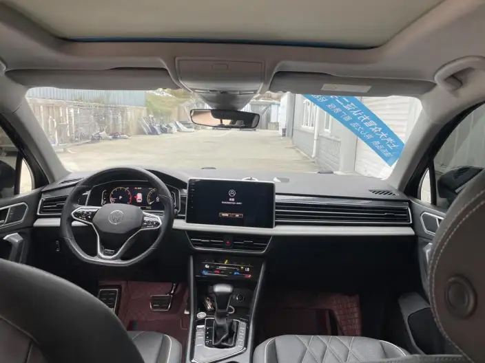 Volkswagen Tiguan L 2023 Model 330TSI 2WD R-Line Enjoy the version more – фото 9