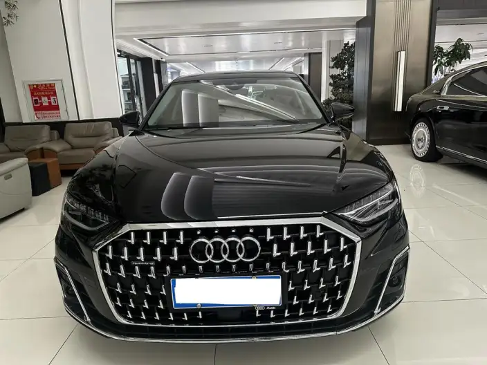 Audi A8 2024 Model A8L 45 TFSI quattro Luxury Model – фото 2