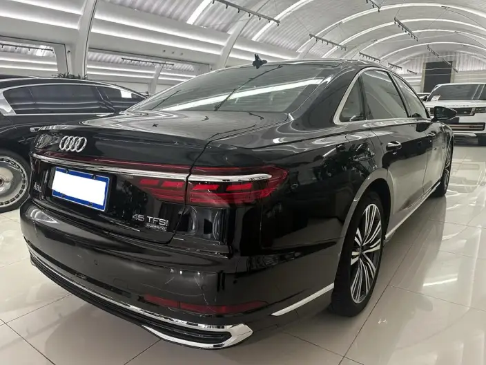 Audi A8 2024 Model A8L 45 TFSI quattro Luxury Model – фото 5
