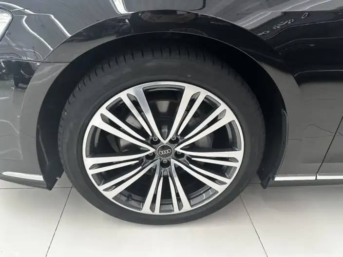 Audi A8 2024 Model A8L 45 TFSI quattro Luxury Model – фото 9
