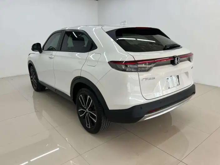 Honda Vezel 2023 Model 1.5L CVT Deluxe Edition – фото 4