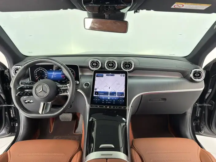 Mercedes-Benz GLC 2024 Model GLC 260 L 4MATIC Luxury Model 5 seat – фото 9