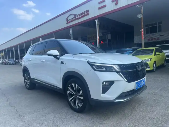 WULING Asta 2021 Model 1.5T Automatic Starlight Edition – фото 3