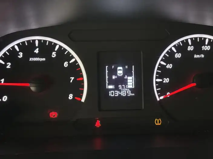Lingzhi Plus 2022 Model Touring Edition 2.0L Manual Luxury Model 7 seat – фото 8