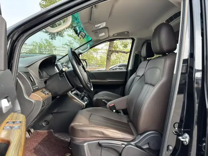 Lingzhi Plus 2022 Model Touring Edition 2.0L Manual Luxury Model 7 seat – фото 9