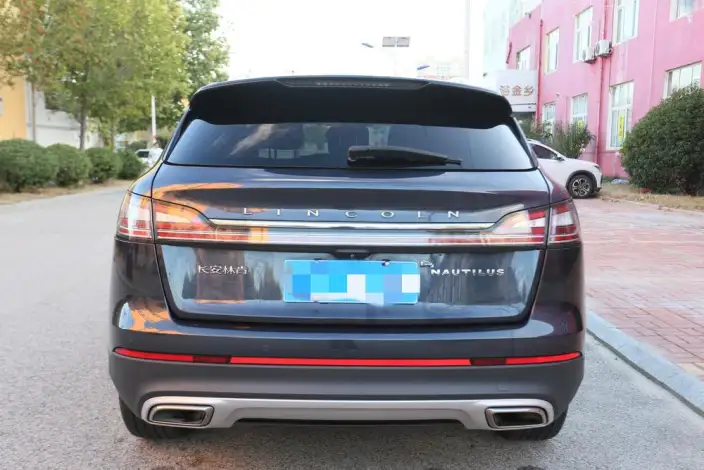 Nautilus 2021 Model 2.0T 4WD Exclusive Edition – фото 5