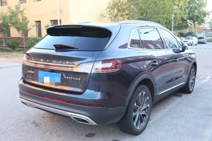Nautilus 2021 Model 2.0T 4WD Exclusive Edition – фото 6