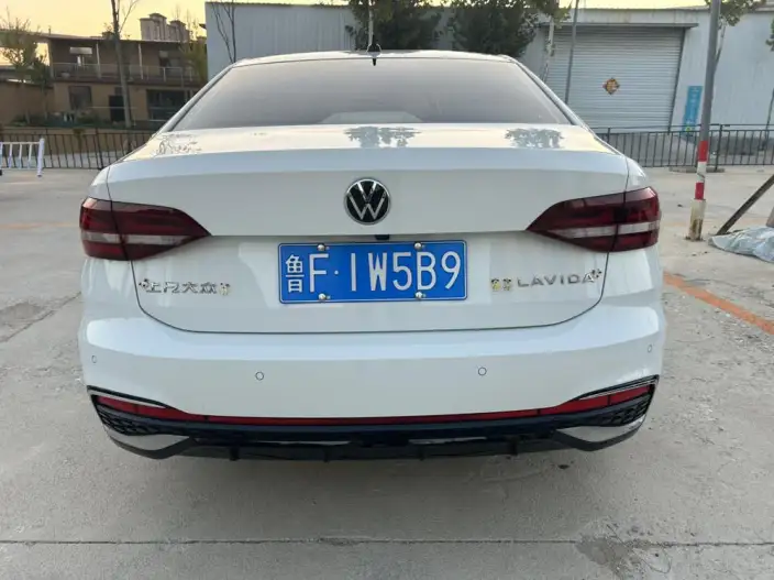 Volkswagen Lavida 2024 Model 1.5L Automatic Five million editions – фото 4