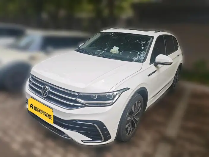 Volkswagen Tiguan L 2022 Model 330TSI Automatic 2WD R-Line Enjoy the version more – фото 1