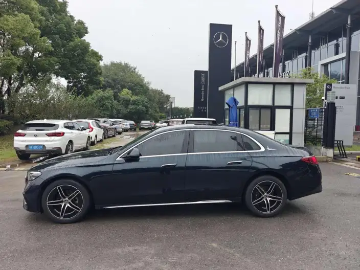 Mercedes-Benz E-Class 2024 Model E 260 L Sports sedan – фото 4