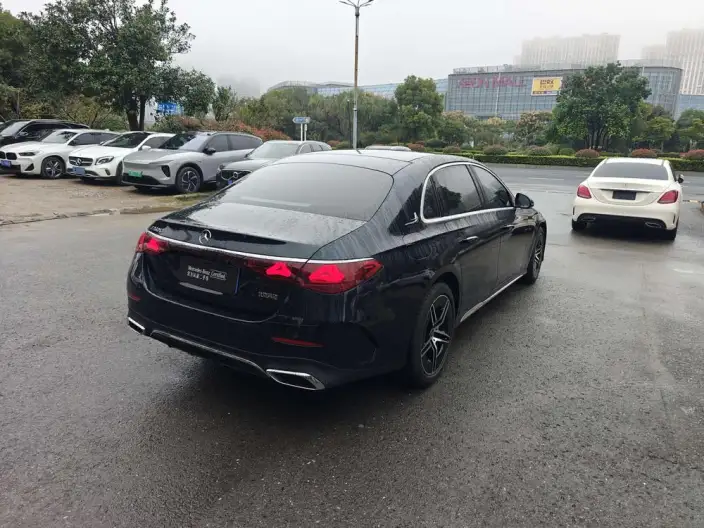 Mercedes-Benz E-Class 2024 Model E 260 L Sports sedan – фото 7