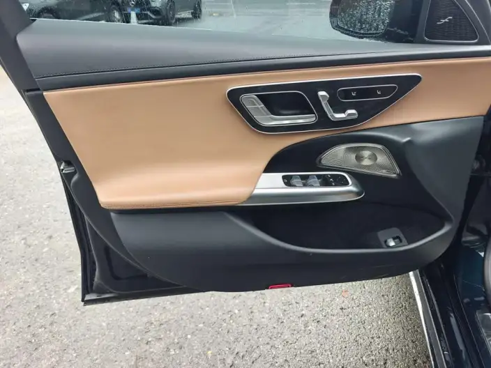 Mercedes-Benz E-Class 2024 Model E 260 L Sports sedan – фото 8