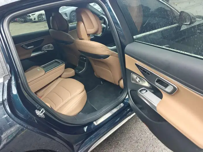 Mercedes-Benz E-Class 2024 Model E 260 L Sports sedan – фото 10